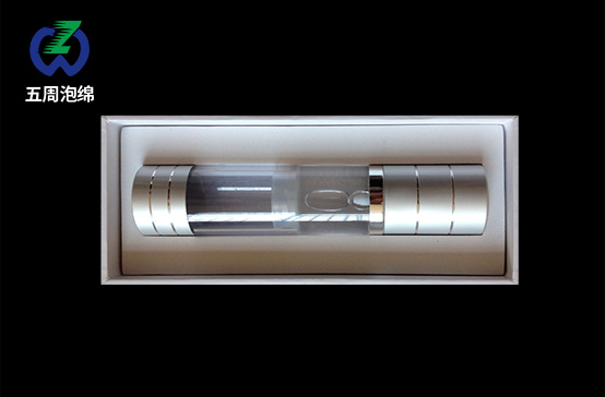 化妝品內(nèi)襯的出現(xiàn)說明了什么？