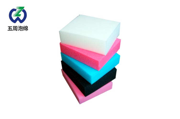 長時間儲存的海綿，為什么會變黃？