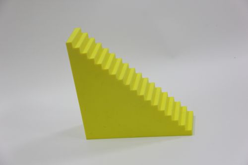 2.五周泡棉的 EVA 泡棉內(nèi)襯，如何體現(xiàn) “愛(ài)心經(jīng)營(yíng)” 理念？