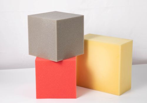 PU 海綿內(nèi)襯與 EVA 泡綿內(nèi)襯：差異對比與場景適配